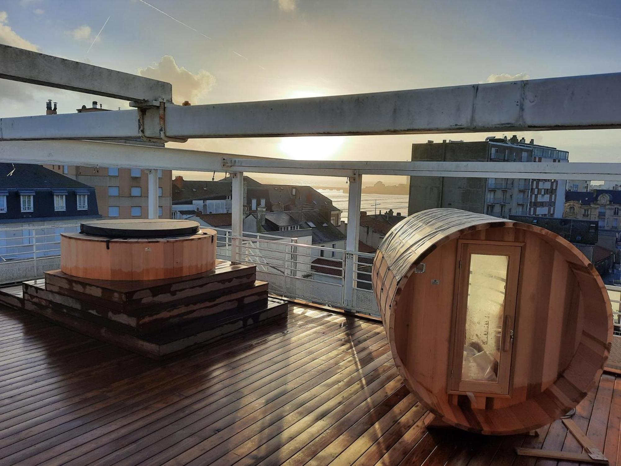 Logis - Hotel Arc En Ciel Et Spa Les Sables D'Olonne Екстер'єр фото