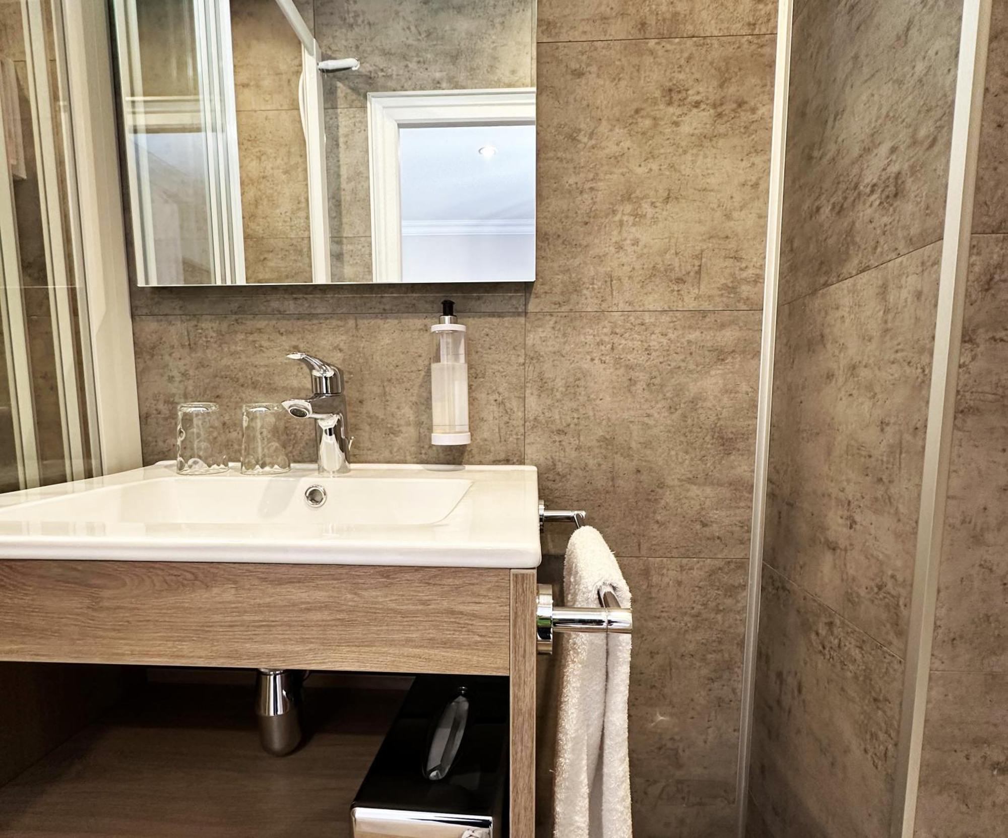 Logis - Hotel Arc En Ciel Et Spa Les Sables D'Olonne Номер фото